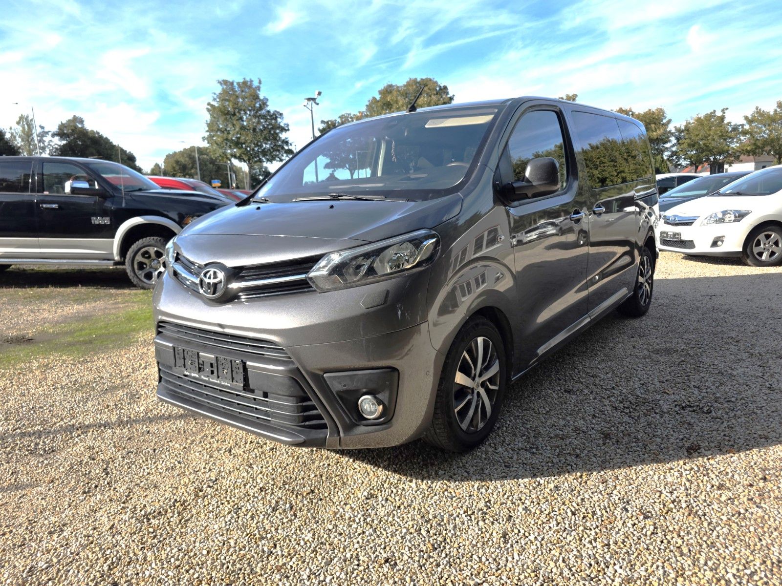 Toyota Proace Verso  2.0 -8 Sitze -TÜV 09 2027