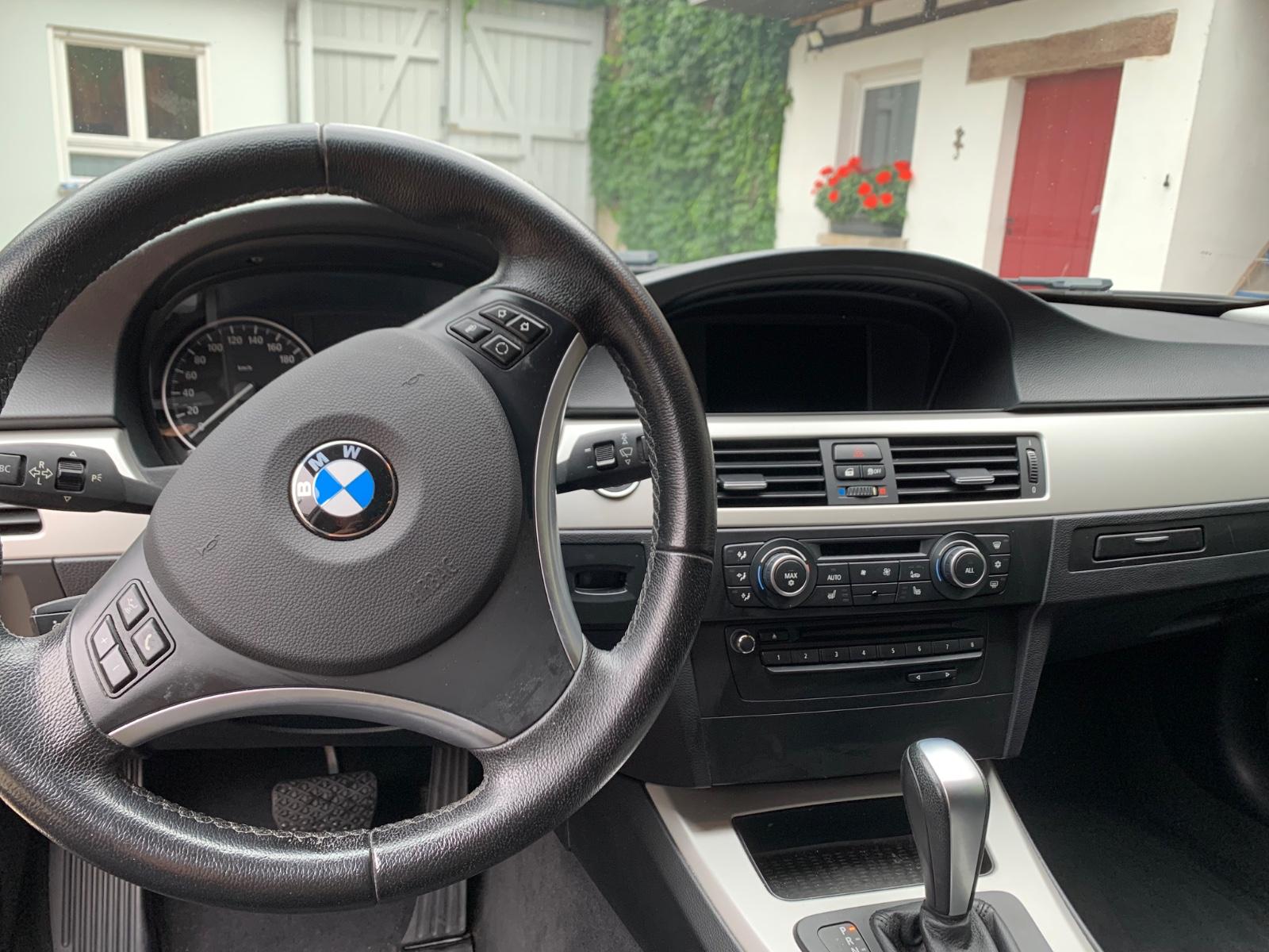 BMW 320 2012 — engine 1.995 cm³, 184 HP (135kW)