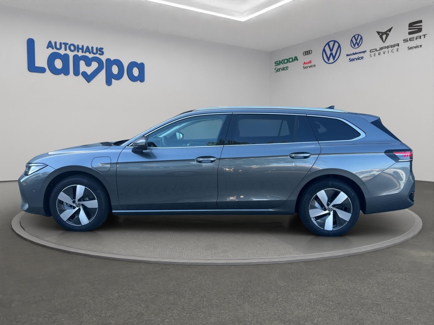 Volkswagen Passat Elegance 1.5 eHybrid AHK, IQ.Light, ACC, 