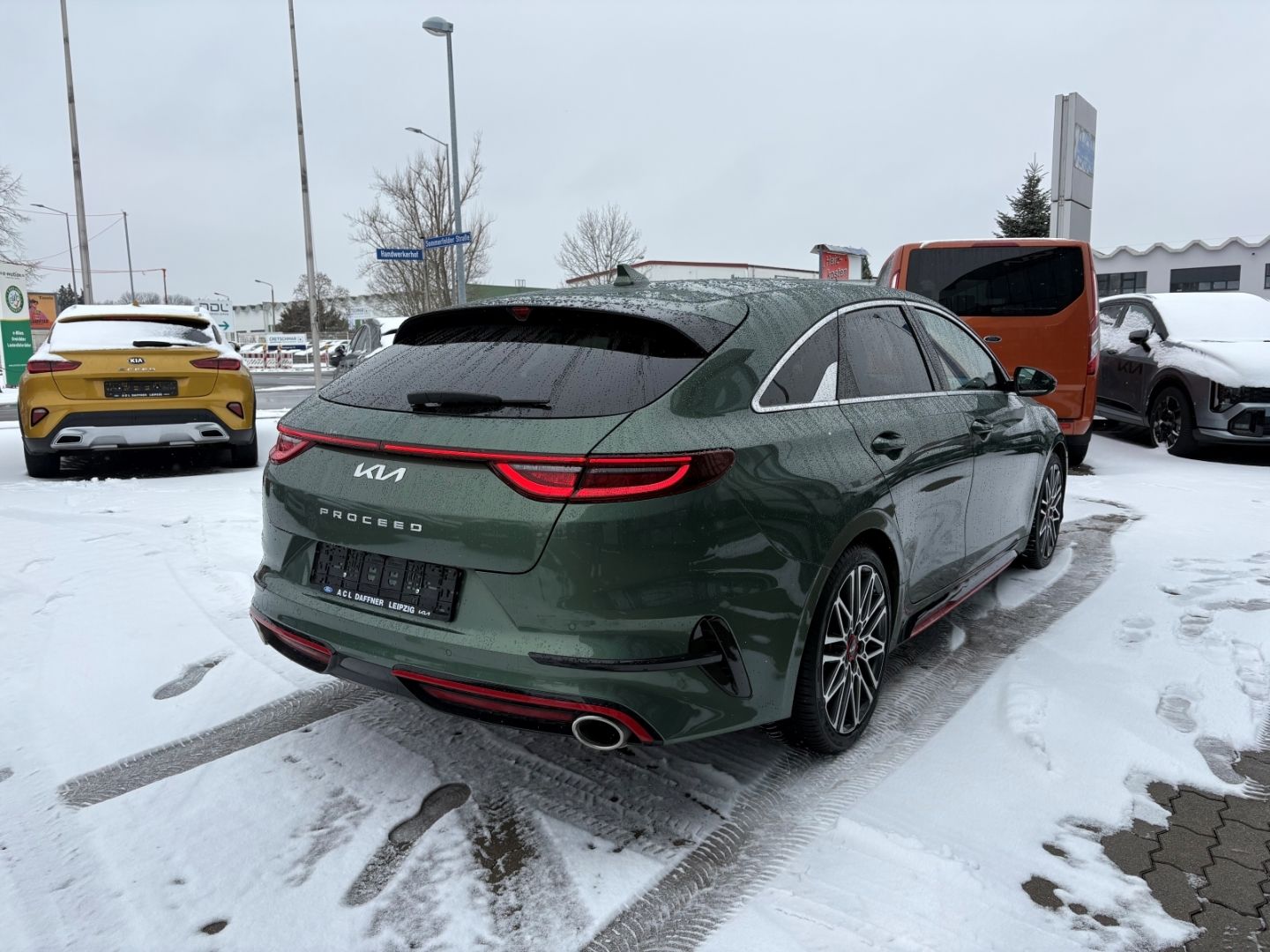 Fahrzeugabbildung Kia ProCeed GT VerkehrszeichER Kamera TotWinkASS AHK
