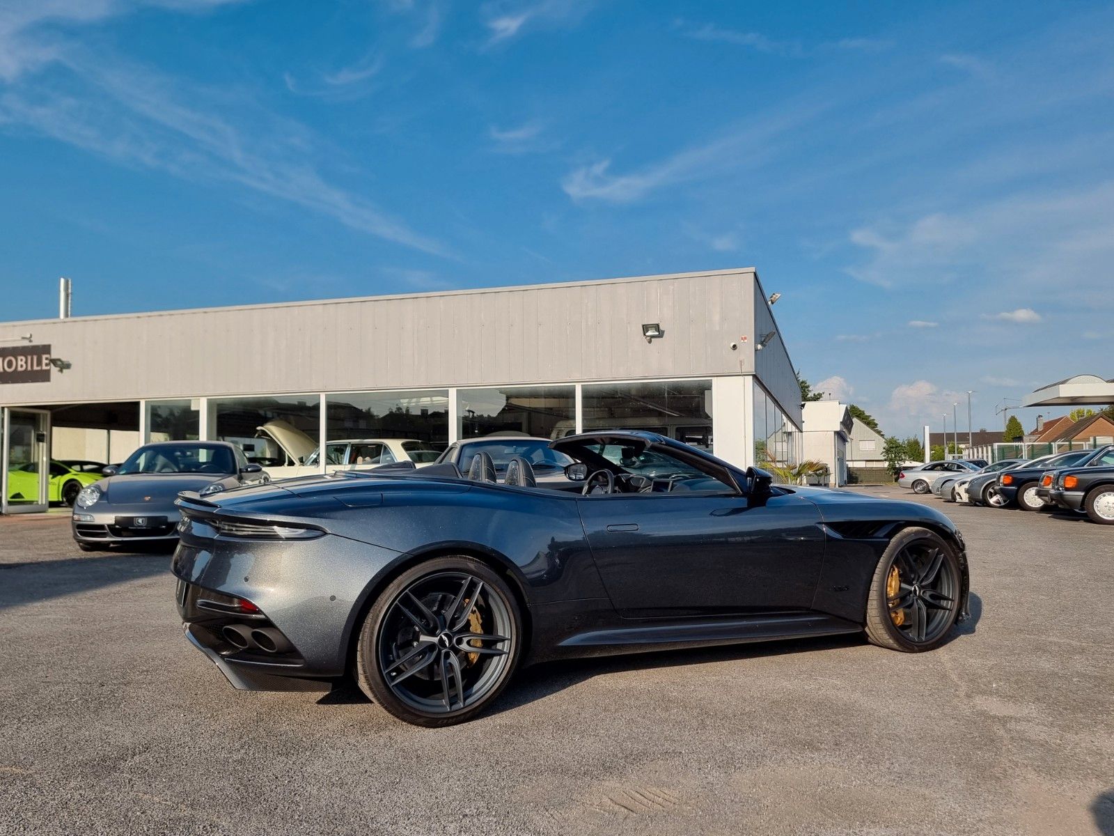 Fahrzeugabbildung Aston Martin DBS 5.2 V12 Volante/Werksgarantie 09/27/1A