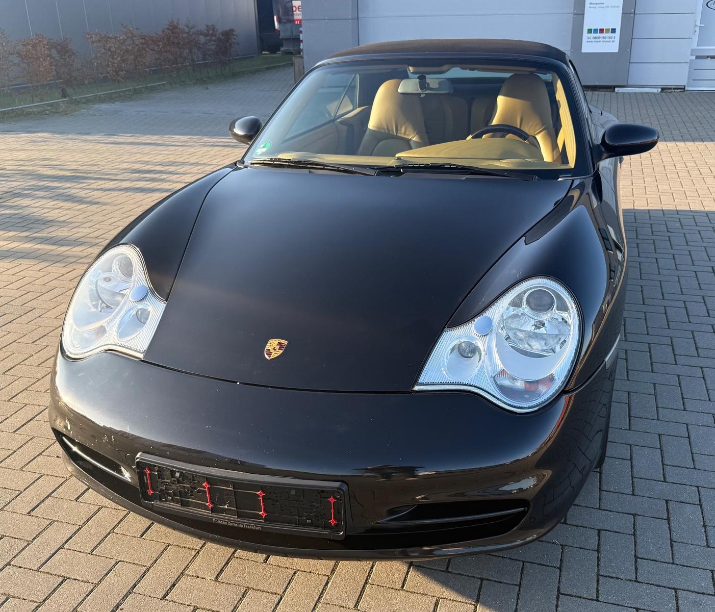 Porsche 996 Carrera 4 Cabriolet, wenig KM, Leder