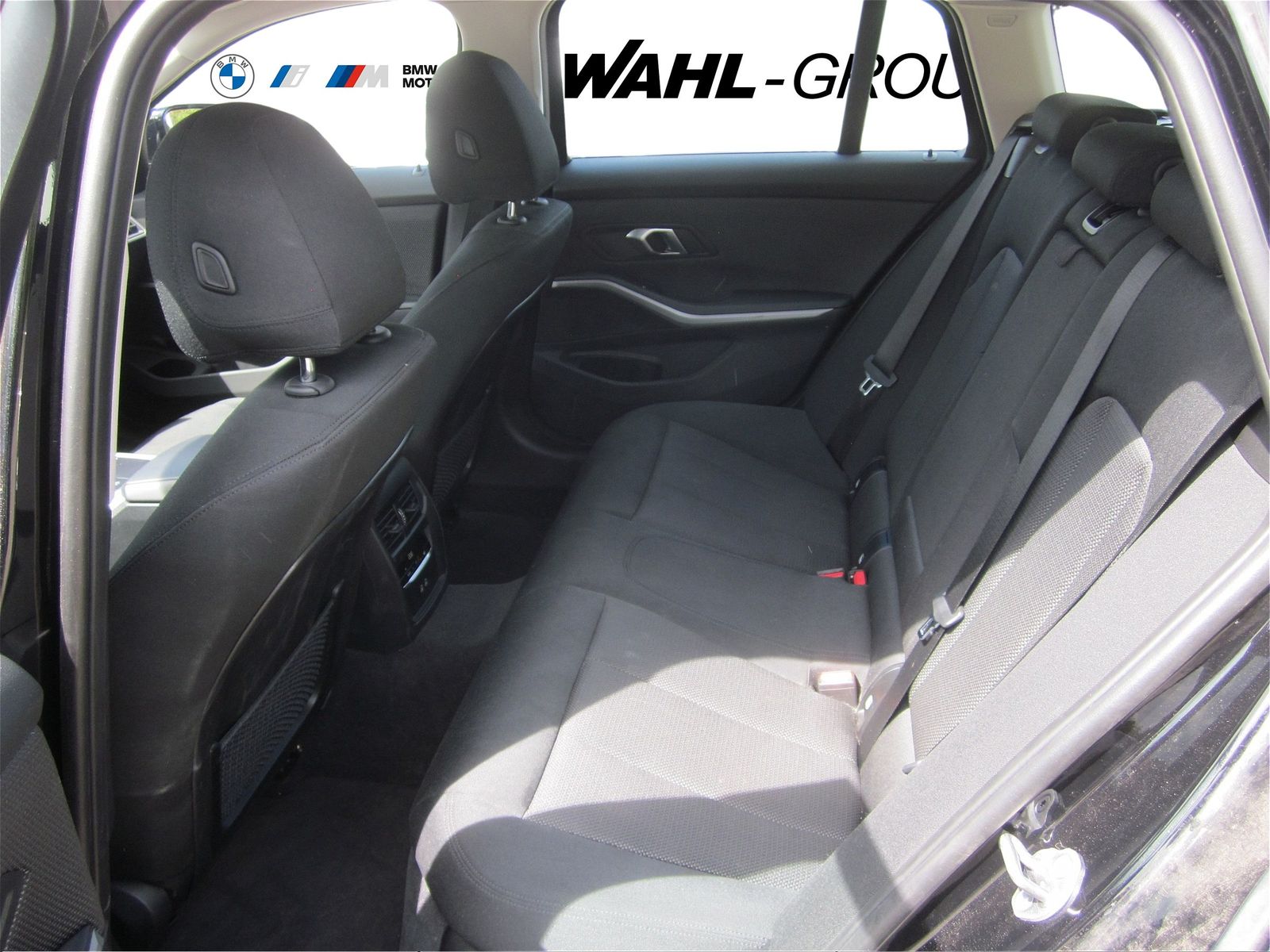 BMW 318d TOURING AUT LC PLUS KOMFORTZG GRA PDC DAB E foto 9