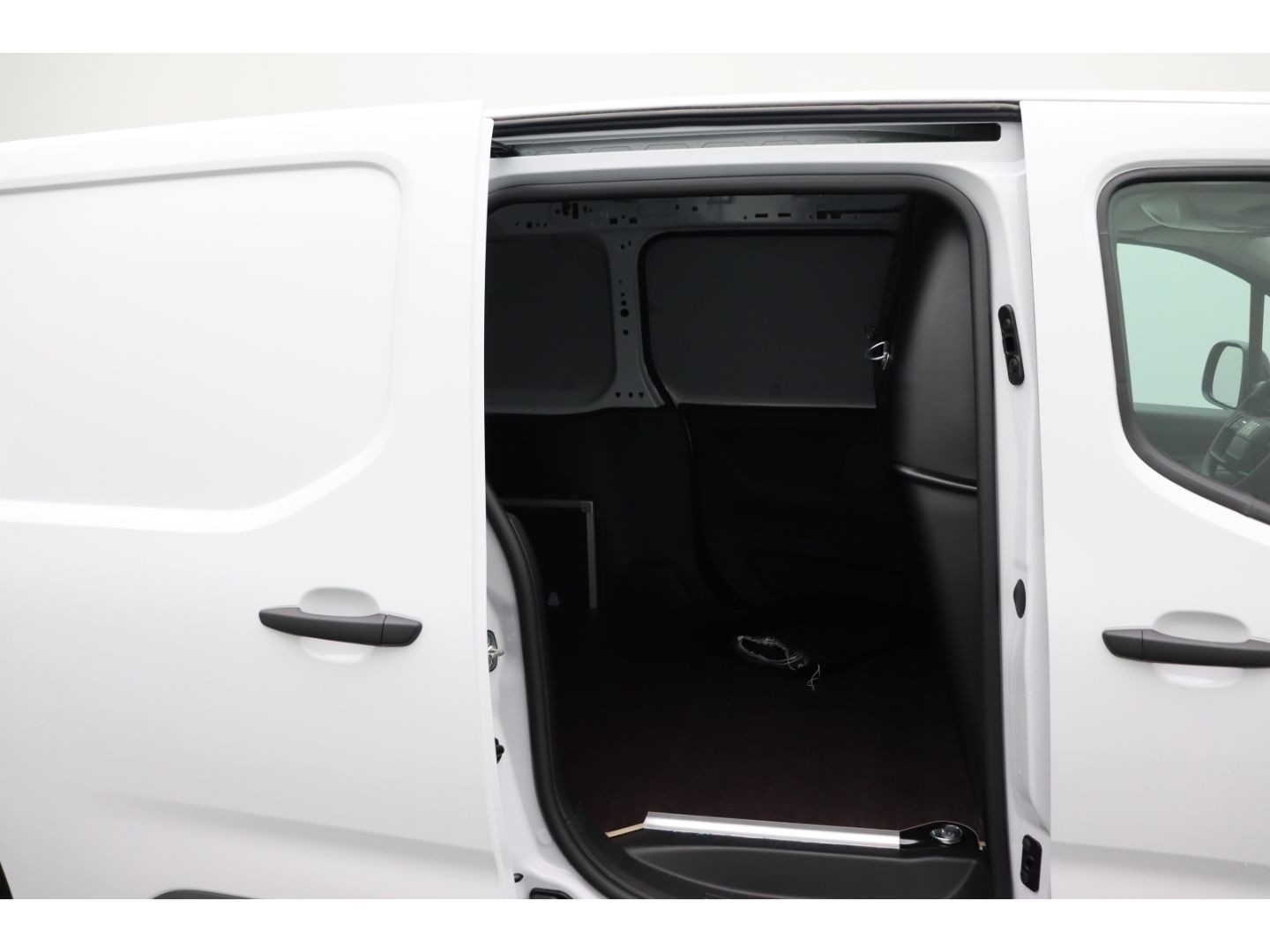 Fahrzeugabbildung Fiat  E- Doblò Kastenwagen XL 100 kW