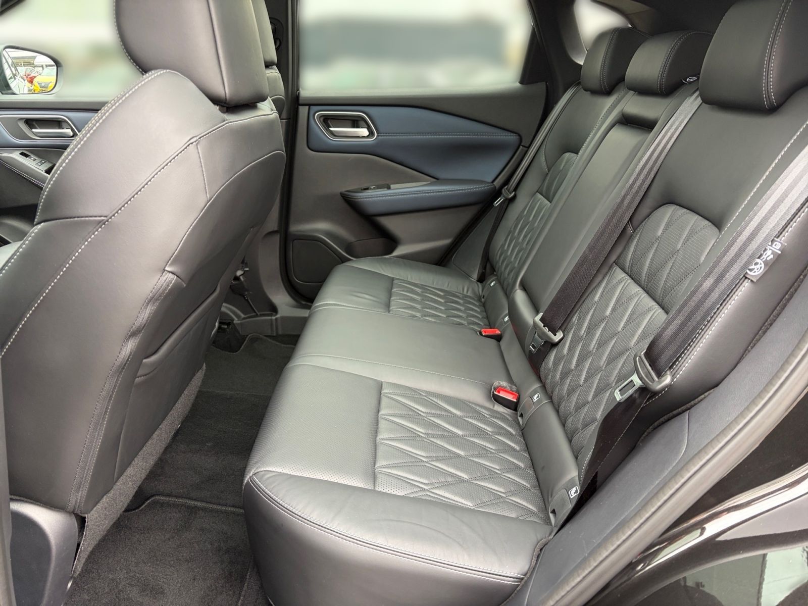 Fahrzeugabbildung Nissan Qashqai 1.3 DIG-T Tekna+ 4x4*SHZ*Navi*360°Kamera