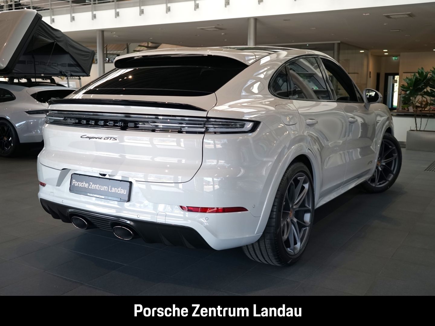 Porsche Cayenne GTS Coupe Burmester HA-Lenkung InnoDrive imagem 2