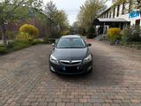 Opel Astra Sports Tourer 1.4 Turbo  - Opel Astra aus 2011: Turbo