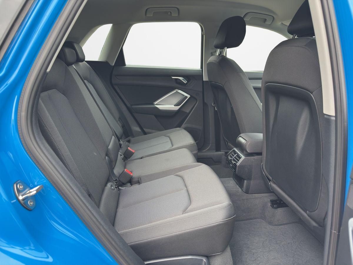 Audi Q3 1,4 eTFSI S Line Bluetooth LED foto 8