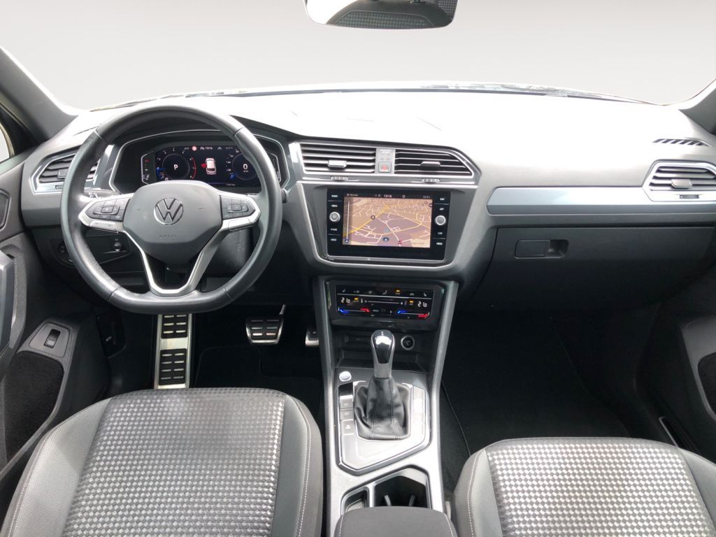 Fahrzeugabbildung Volkswagen Tiguan 1.5 TSI DSG Life AHZV NAVI Standheizung R