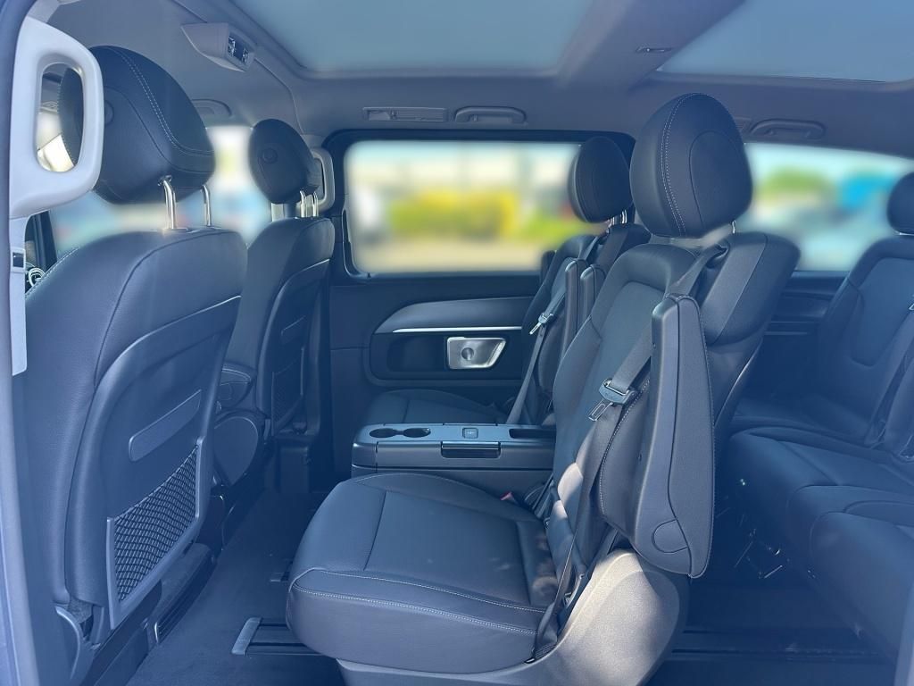 Fahrzeugabbildung Mercedes-Benz V 300 d 4MATIC AVANTGARDE Lang AIRMATIC AHK STHZ