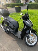 Honda Sh150i Plus Top Case, mit sehr wenig Km gelaufen - Offers