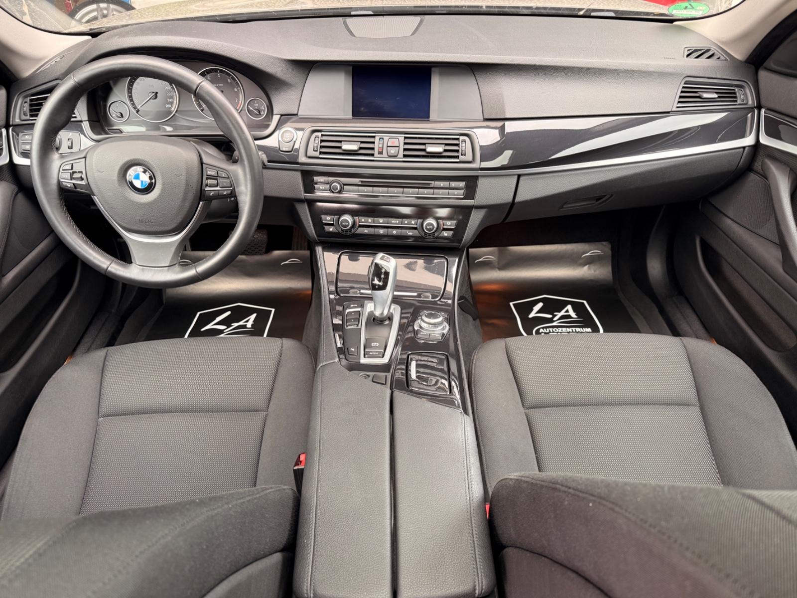 BMW 520i Limousine 1HA*SCHIEBDACH*KAMERA*WENIGKM*TÜV