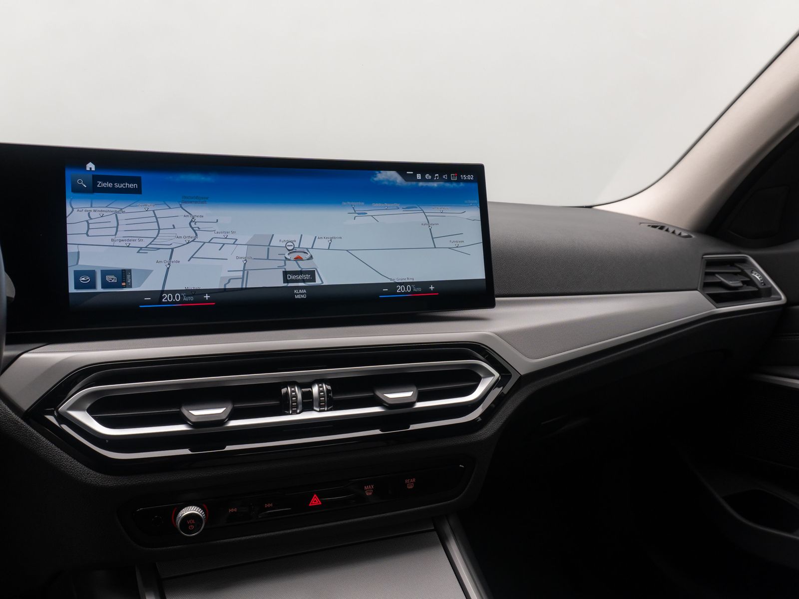Fahrzeugabbildung BMW 330i xD Komfort DAB HiFi Leder M Sport 19Zoll