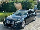 Mercedes-Benz E 220d T AMG Line Autom. AMG Line - Mercedes-Benz E 220 Gebrauchtwagen in Frankfurt