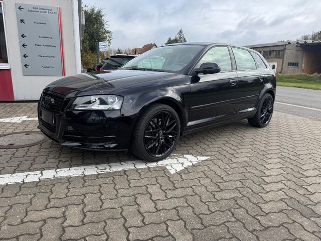 Audi A3 Sportback 2.0 TDI Attraction quattro TÜV NEU