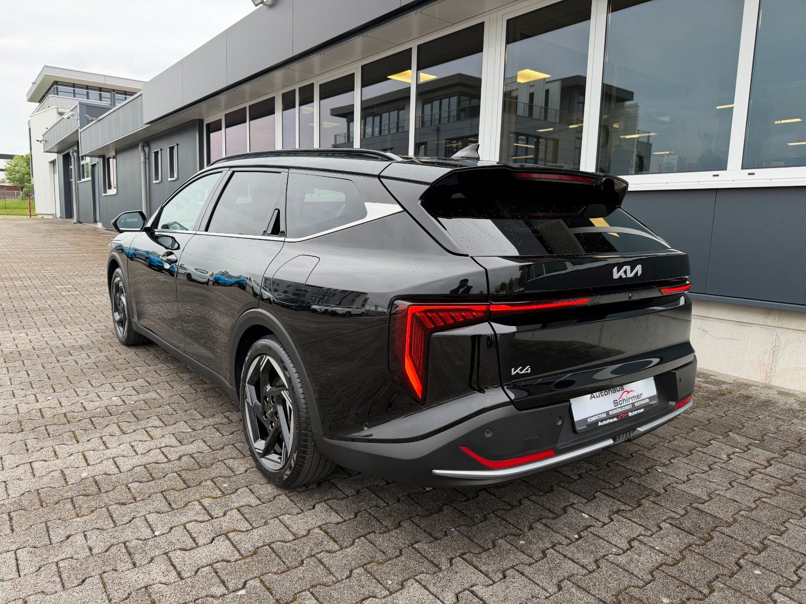 Fahrzeugabbildung Kia K4 Sportswagon 1.6 T-GDI 110kW DCT Spirit DWP SD
