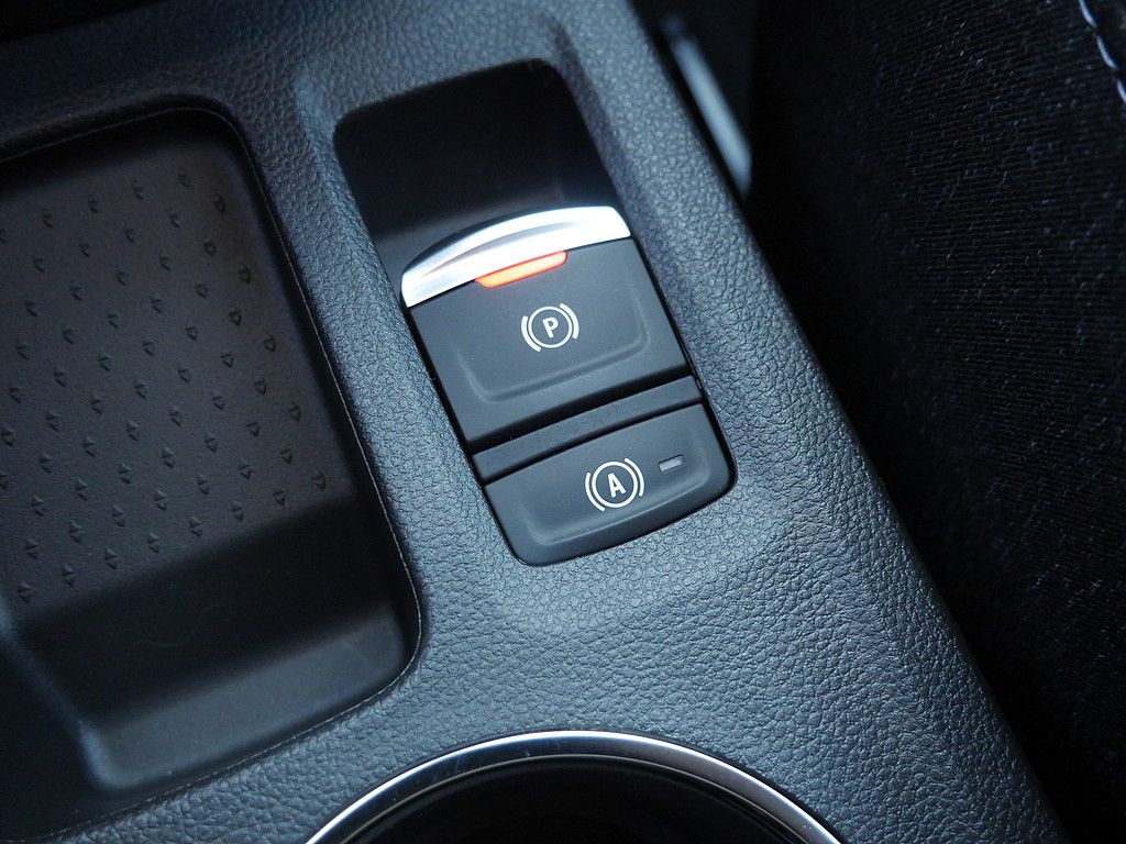 Fahrzeugabbildung Renault Captur Techno TCe 115