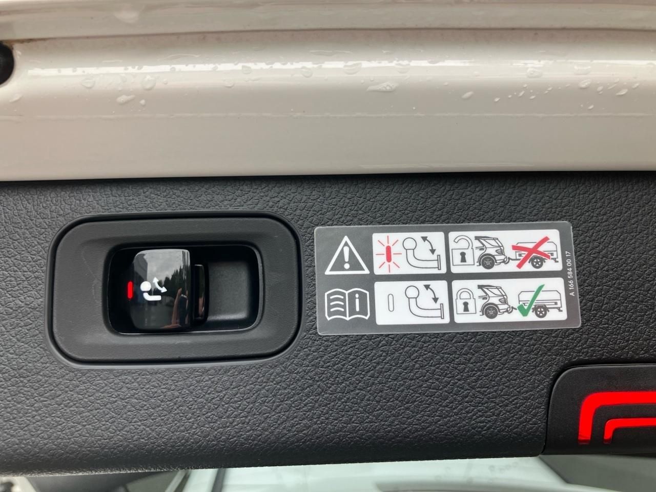 Fahrzeugabbildung Mercedes-Benz C 200 4M T AMG AHK+Night+Totw+Ambi+AdvSound+Kam