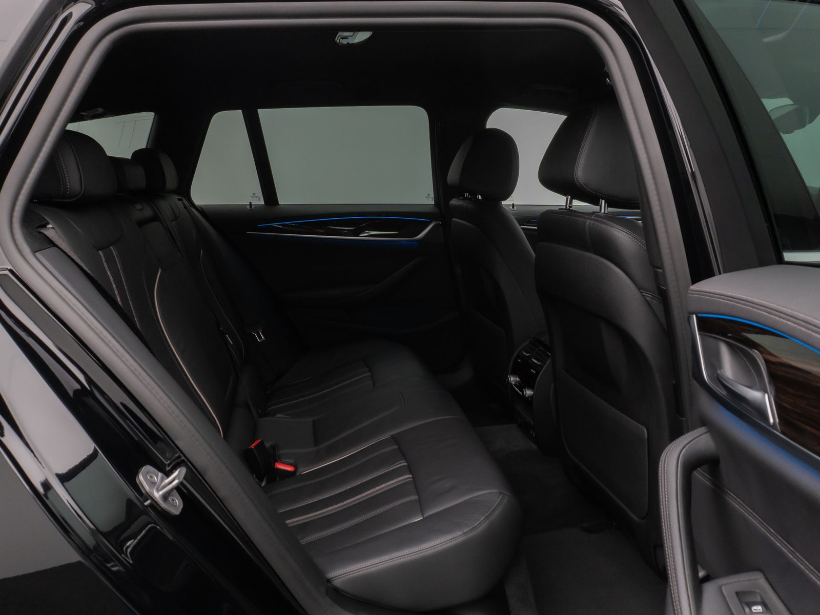 Fahrzeugabbildung BMW 530e Luxury Line Kamera DAB WLAN ACC Alarm LED