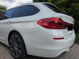 BMW 540d xDrive Touring A - Luxury Line - BMW 540 von privat