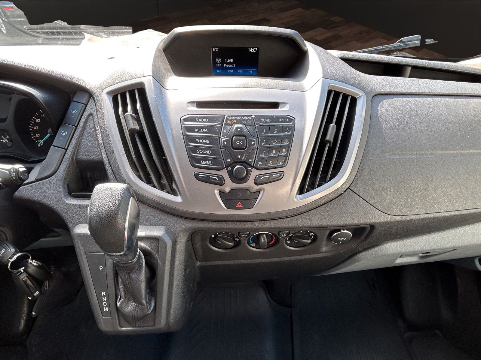 Fahrzeugabbildung Ford Transit 350 L2 Trend 9 Sitzer/Kamara/Automtik/