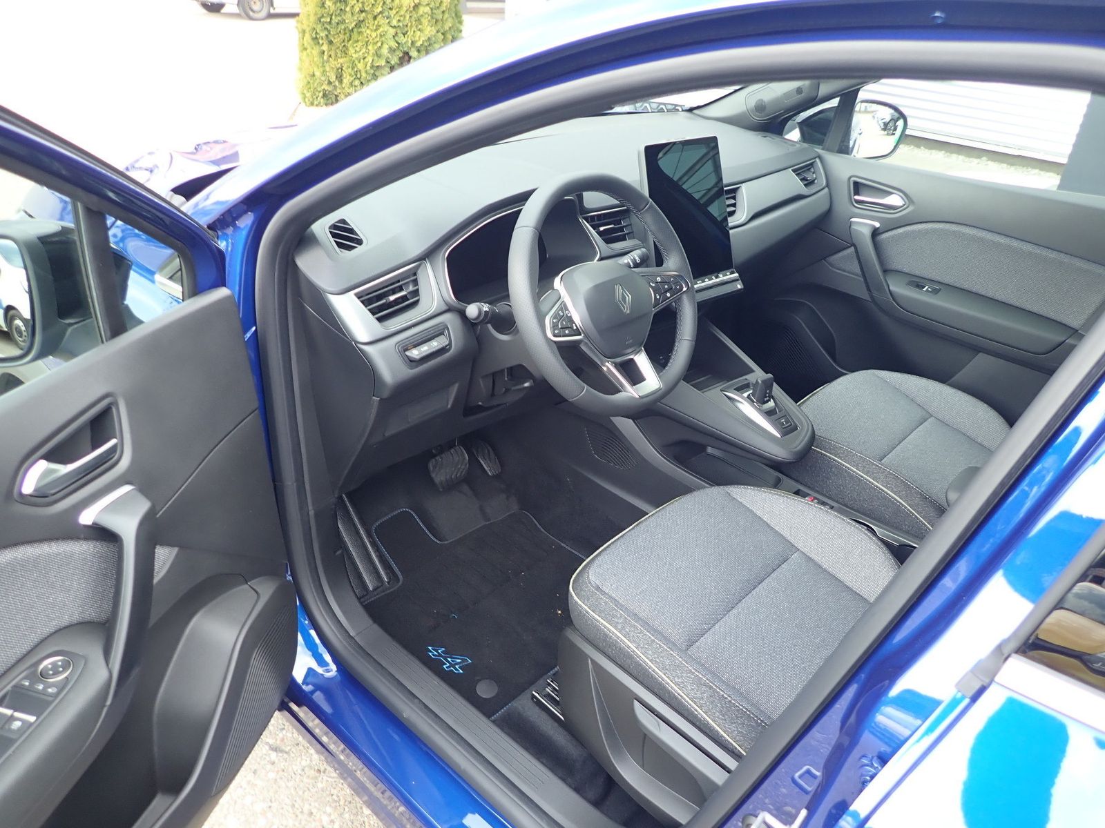 Fahrzeugabbildung Renault Symbioz KISS Full Hybrid E-Tech 160