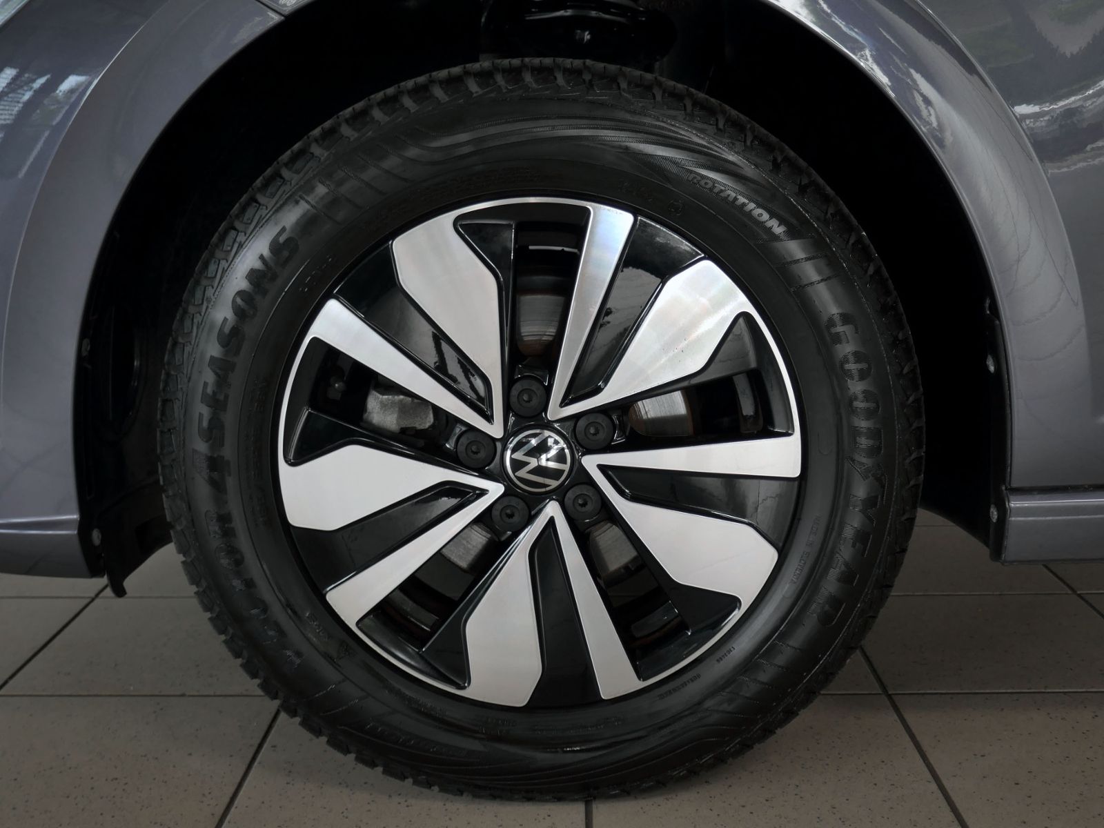 Fahrzeugabbildung Volkswagen Polo GOAL 1.0 TSI | LED PDC ACC Navi App