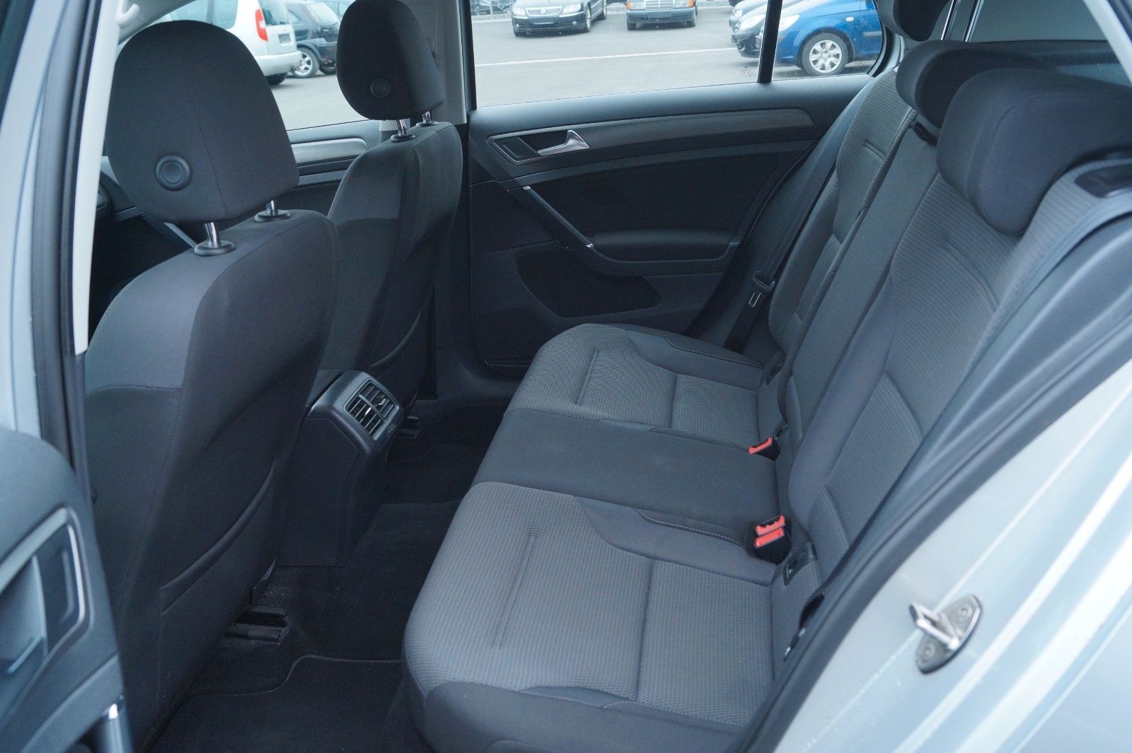 Fahrzeugabbildung Volkswagen Golf VII Lim. Comfortline BMT
