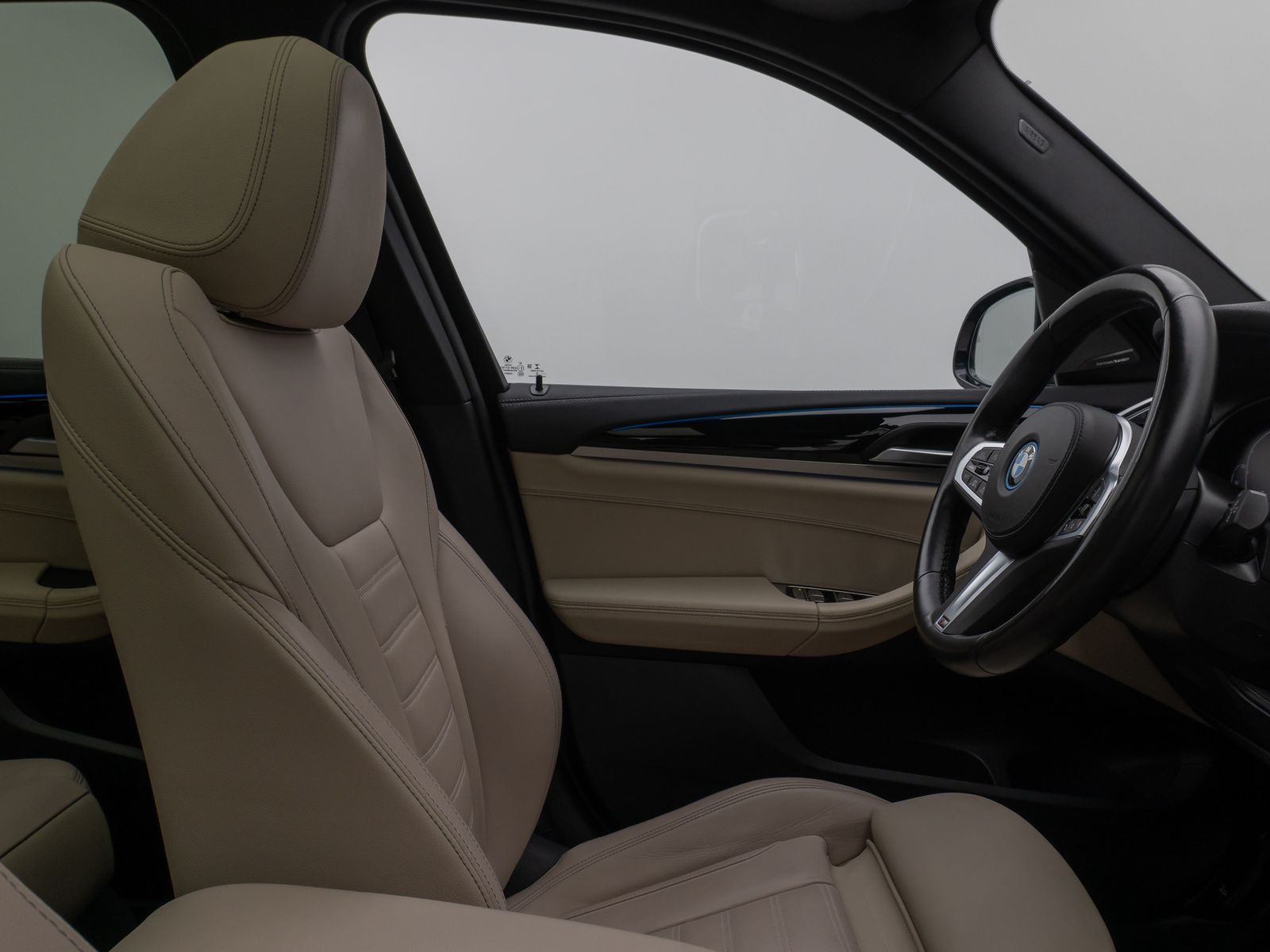 Fahrzeugabbildung BMW iX3 Impressive M Sport Panorama Laser HUD H/K