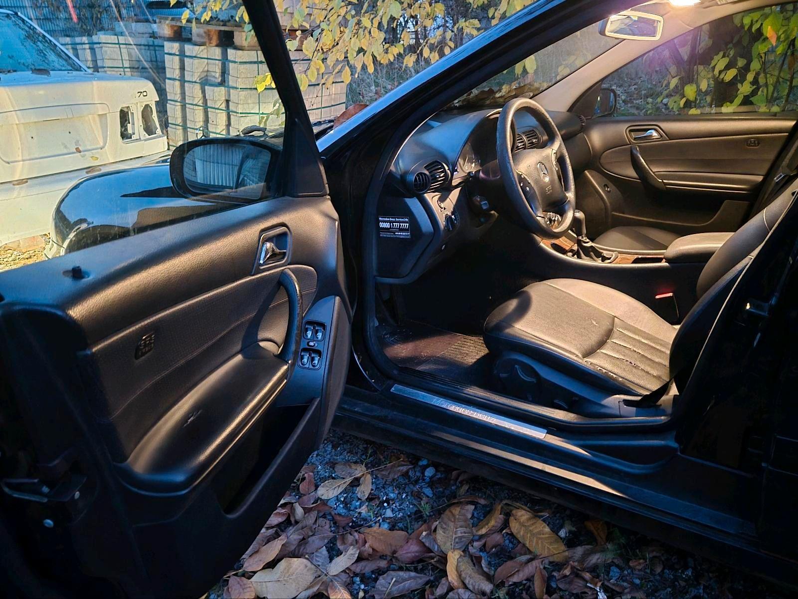 Mercedes-Benz C180 2006 — photo 8