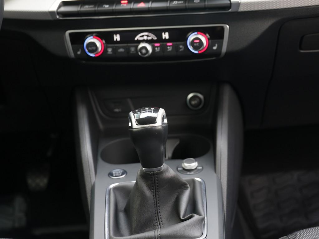 Audi Q2 30 TDI S line, миниатюра 15