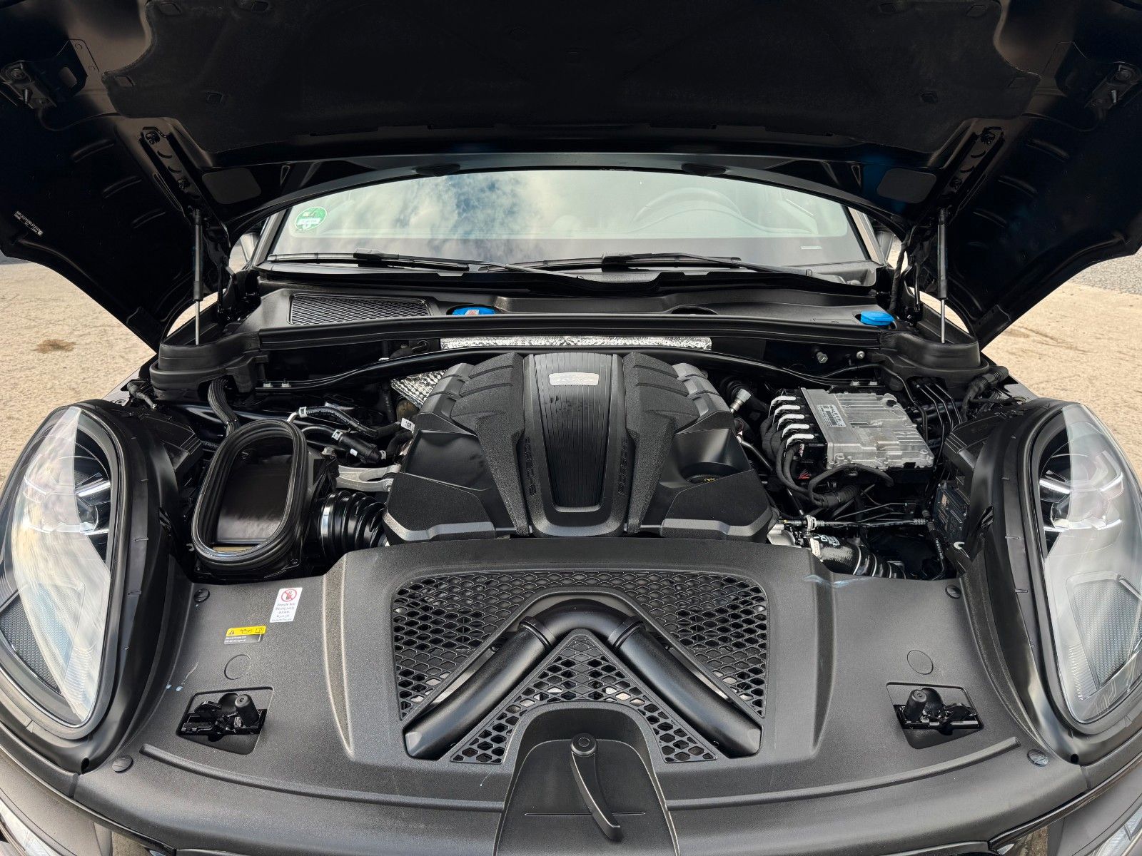 Fahrzeugabbildung Porsche Macan S V6 Pano Kamera Leder St-Heiz. Memory