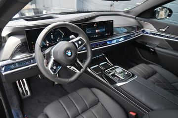 Fahrzeugabbildung BMW 740d xDrive *B&W*MASS*LUFT*360°*M-PKT PRO*21"*
