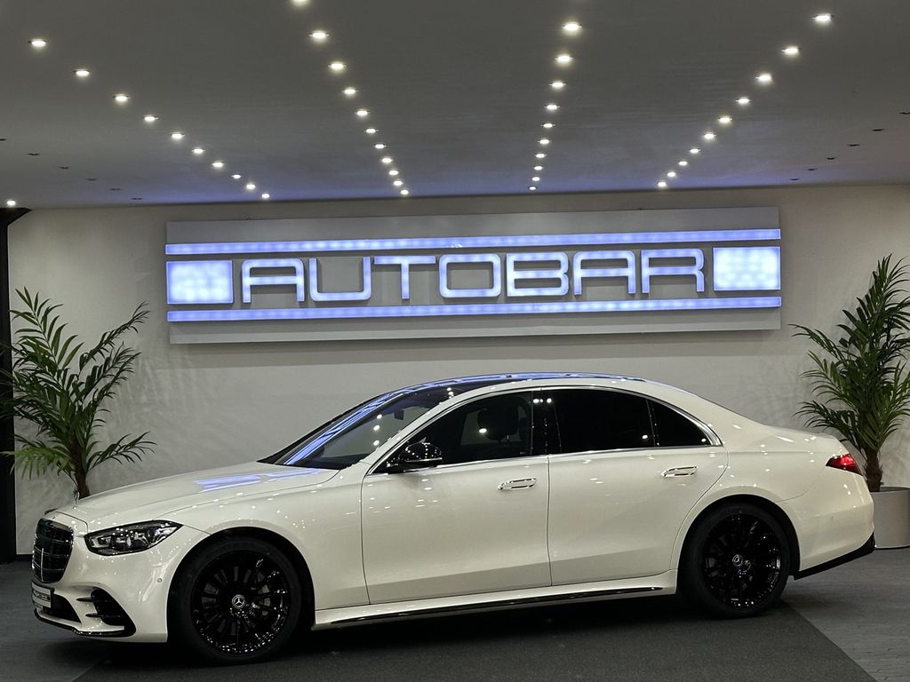 Image of Mercedes-Benz S 400