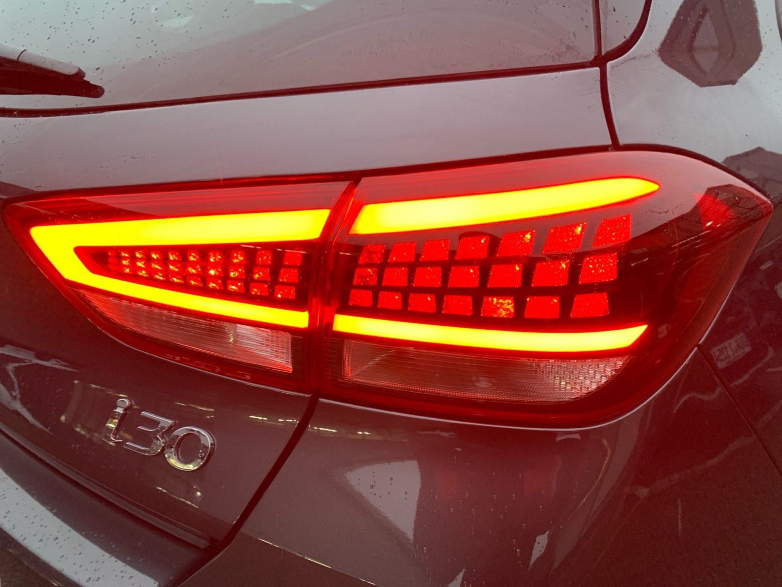 Fahrzeugabbildung Hyundai i30 1.0 T-GDI Connect & Go Navi LED