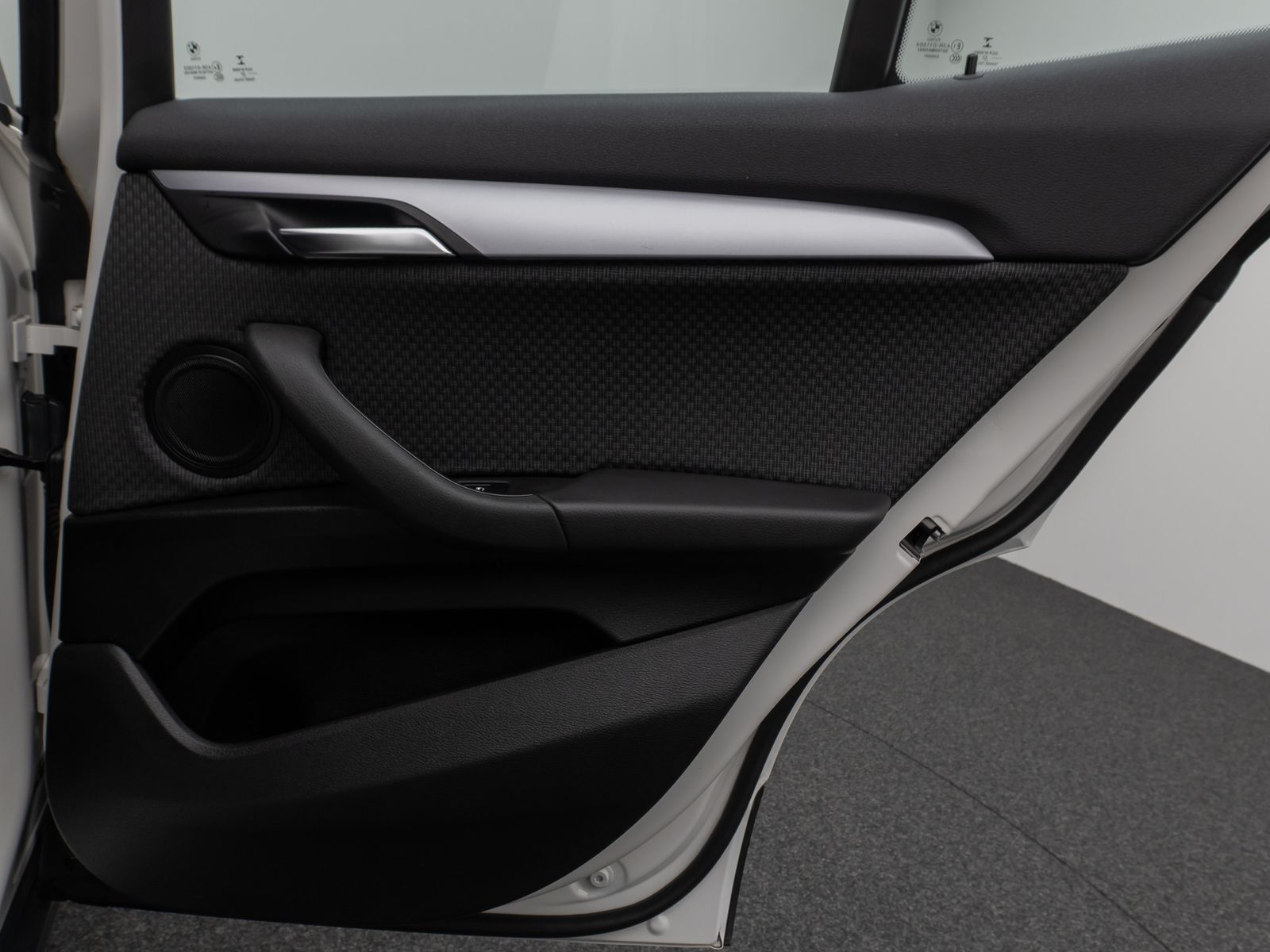 Fahrzeugabbildung BMW X2 xD25e Parkassist DAB Lordos Geschwindigkeitsr