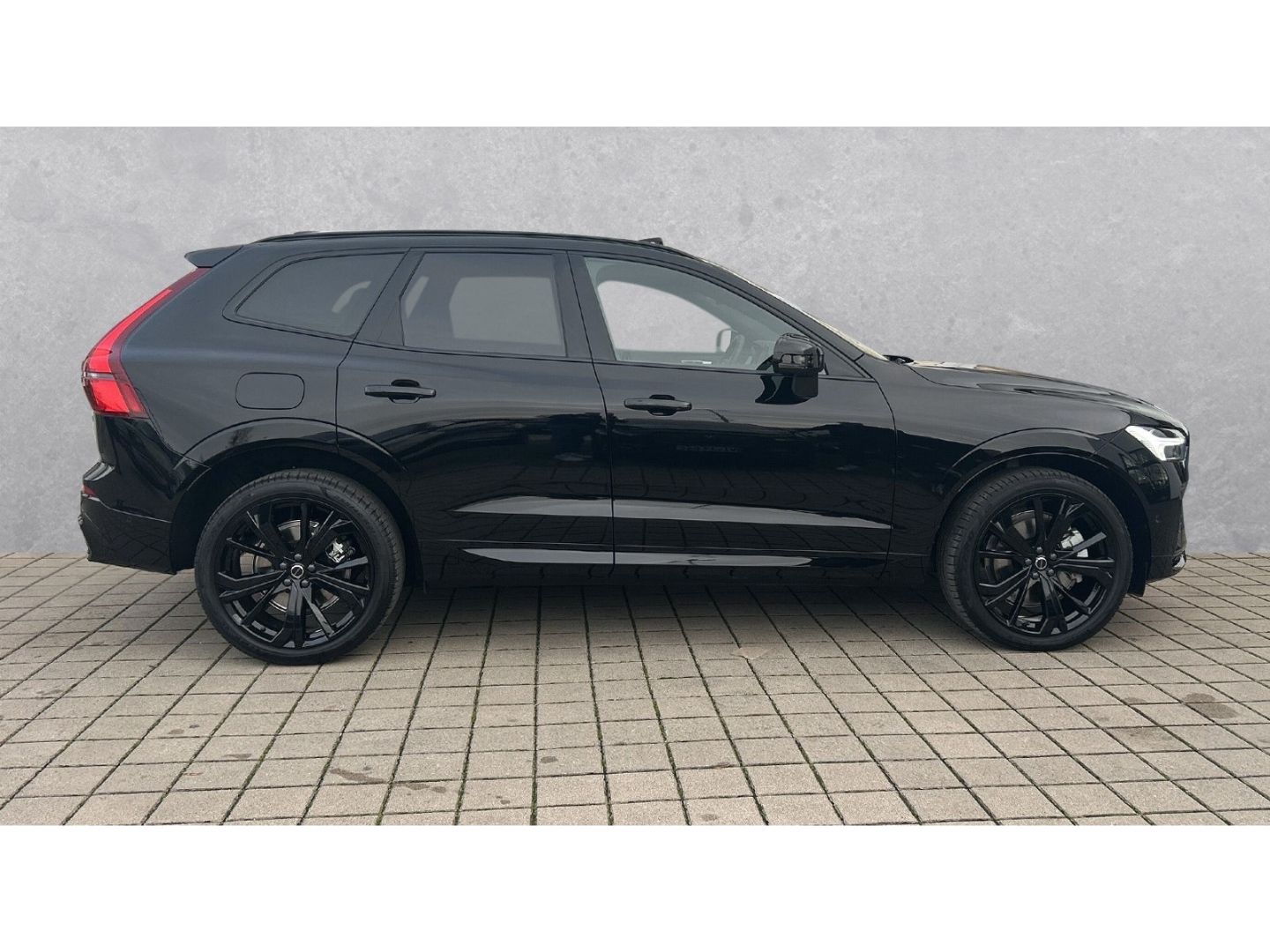 Volvo XC60 Plus Black Edition  T8  AWD Plug-In Hybrid  imagem 3