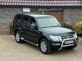 Mitsubishi Pajero 3.2 DI-D SUV-Star (5-trg.) *1.Hand//Sitze - Mitsubishi: Tr