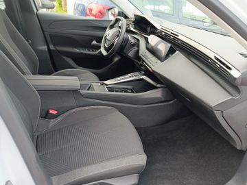 Peugeot 308 - 8