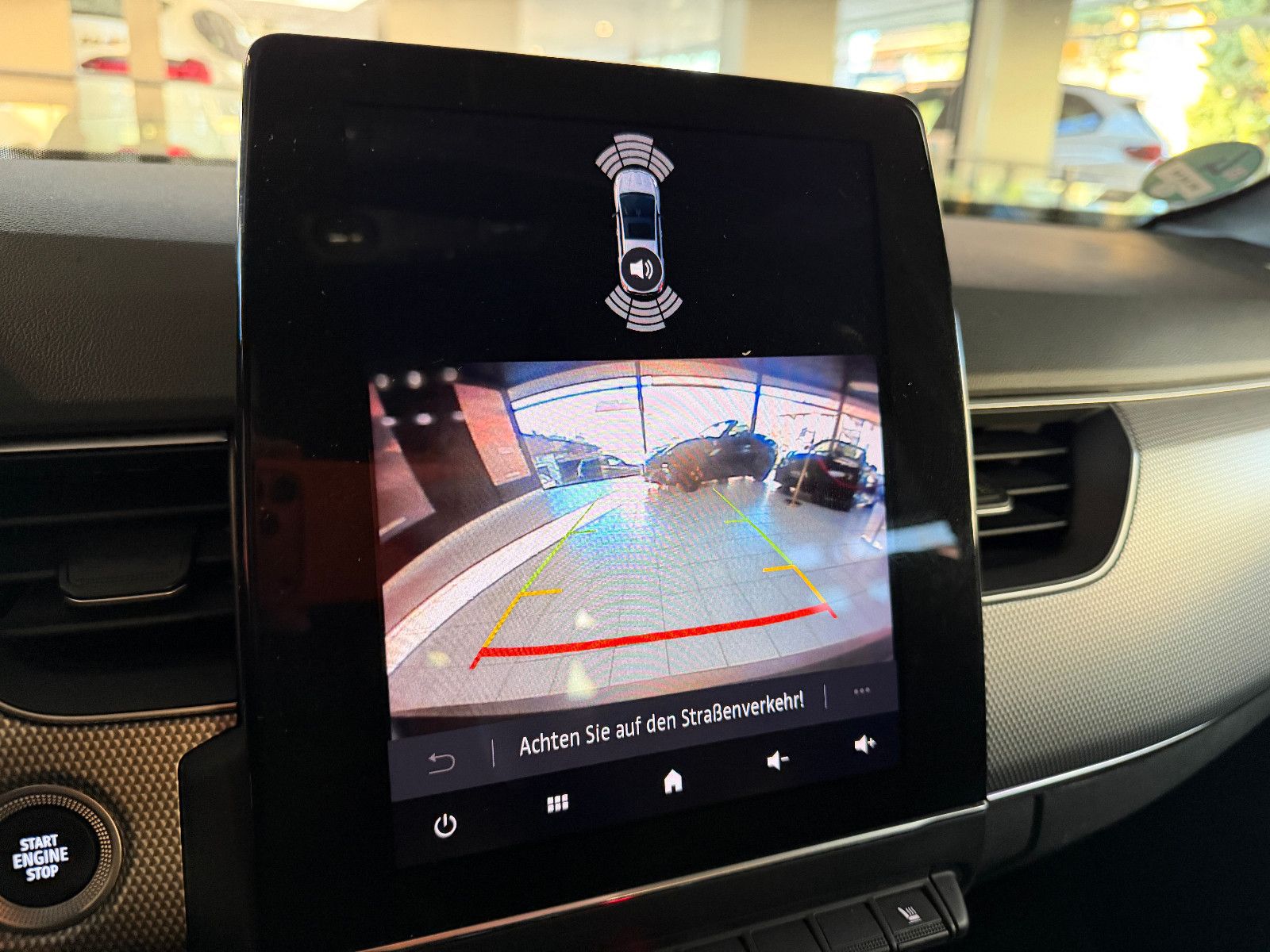 Fahrzeugabbildung Renault Arkana Techno/KAMERA/AMBIENTE/KAMERA/LEDER/ACC