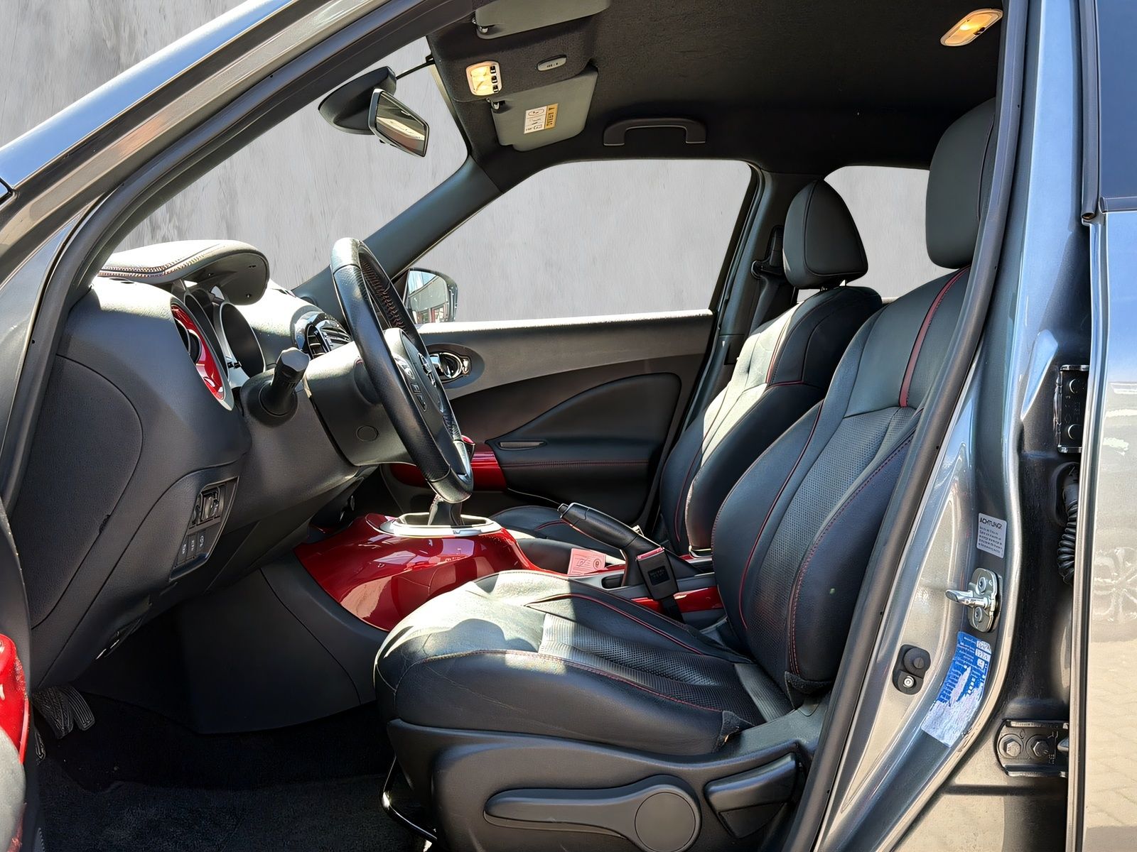 Fahrzeugabbildung Nissan Juke 1.2 16V TEKNA LEDER 360° KAMERA DAB NAVI