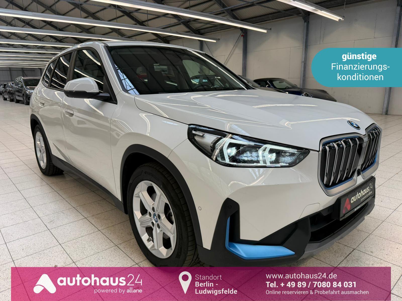 BMW iX1 xDrive30 HUD AHK LED PDC+