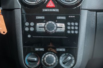 Fahrzeugabbildung Opel Corsa D Edition "111 Jahre"