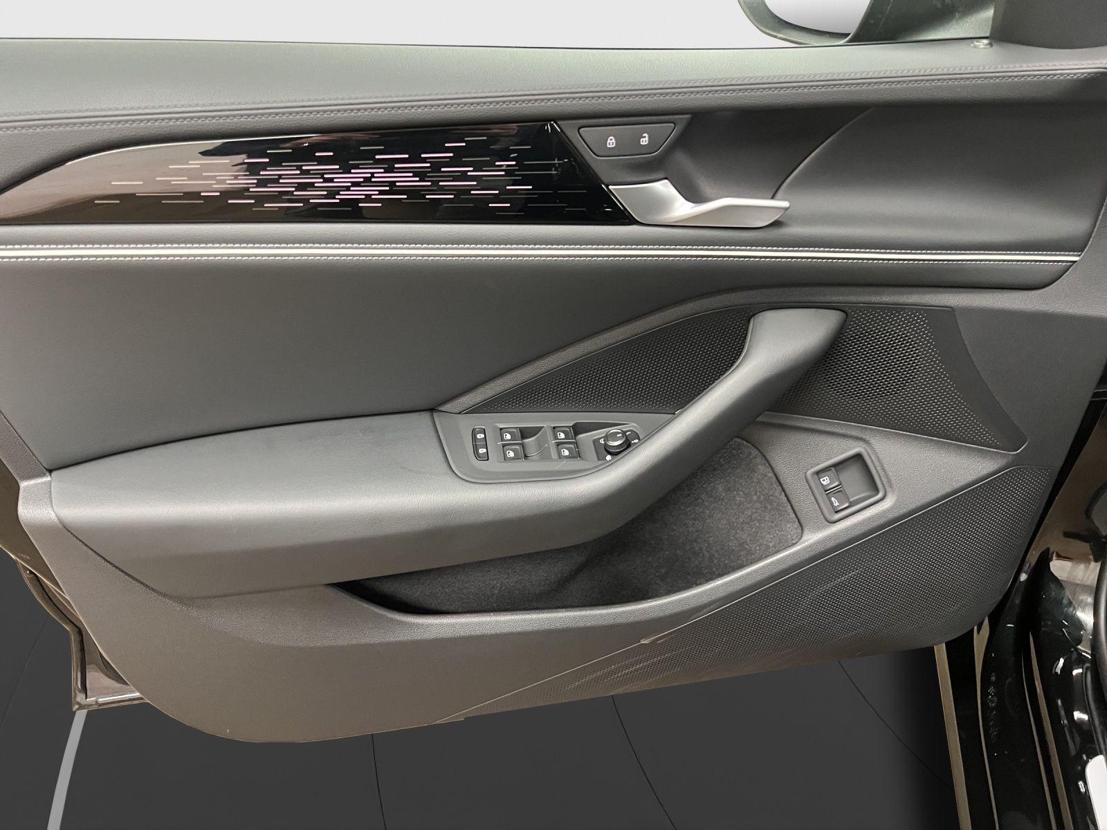 Volkswagen Passat Variant - Bild 10