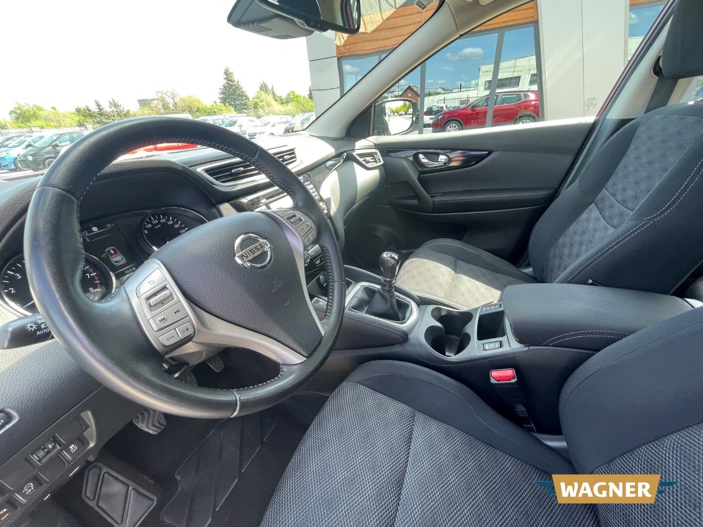 Fahrzeugabbildung Nissan Qashqai Acenta 1.2 DIG-T Klimaautomatik