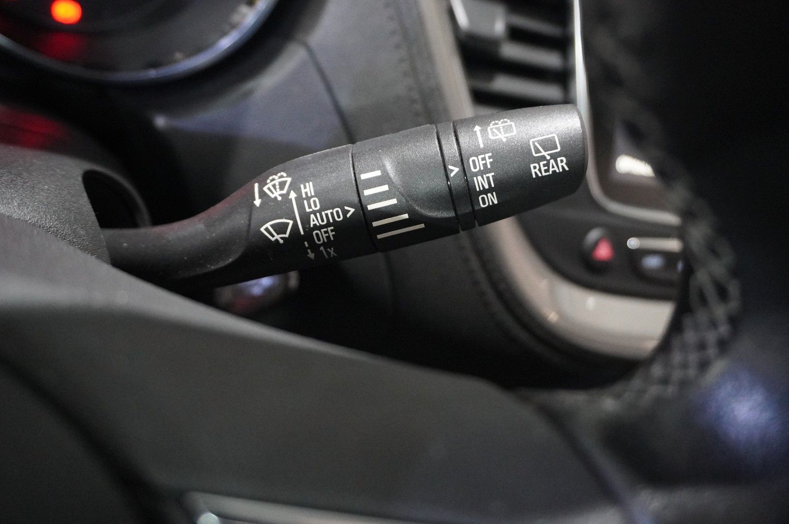 Fahrzeugabbildung Opel Grandland (X) 1.6D DYNAMIC NAVI/LED/360°/SH/GRIP