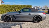 BMW Z4 M40i  Frozen Grey metallic - : Grau, Cabrio, Metallic