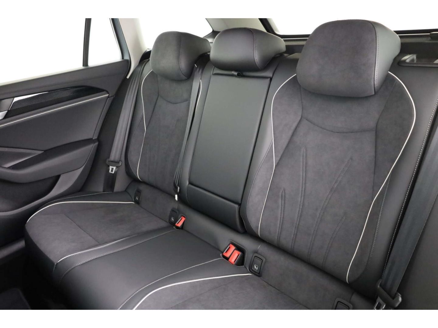 Volkswagen Passat - Bild 12