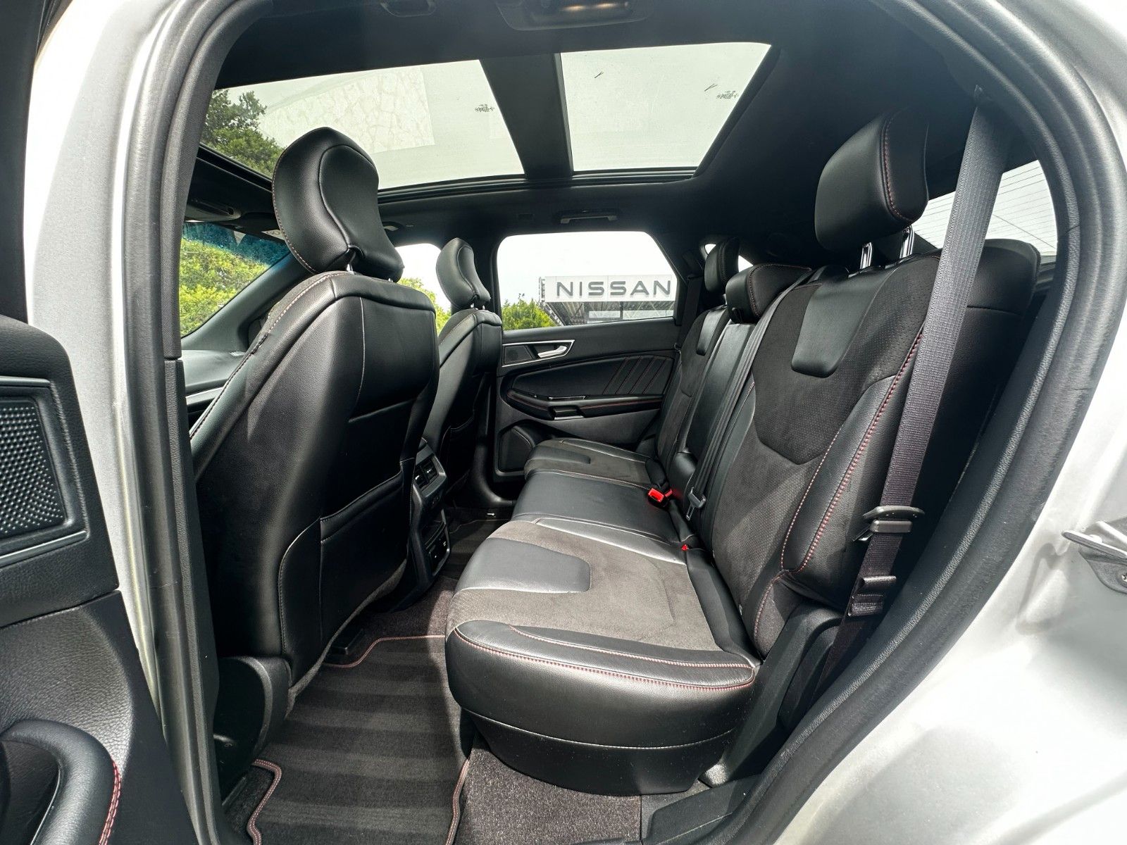 Fahrzeugabbildung Ford Edge ST-Line 4x4 Navi / Pano / T.Leder/ Sitzhzg
