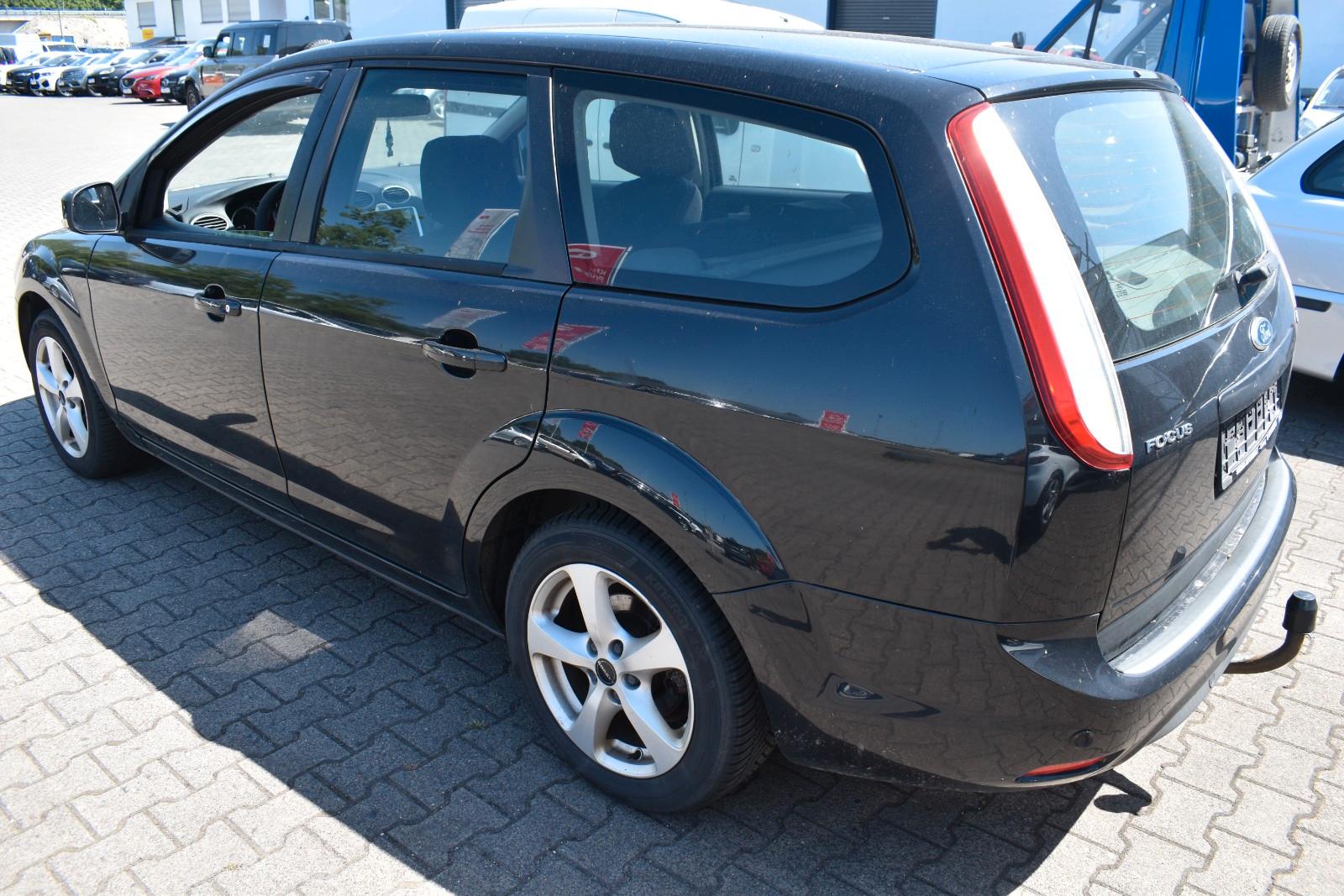 Ford Focus 2010 — photo 6